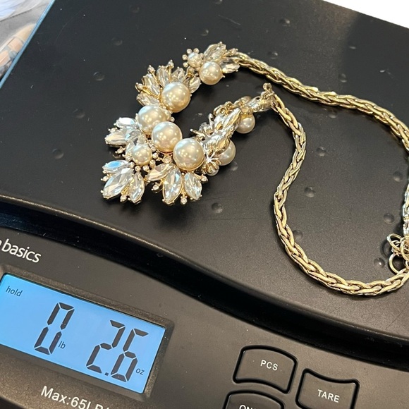 NECKLACE BANANA REPUBLIC Statement Necklace Rhinestones Faux Pearls Formal 20” - Picture 13 of 16